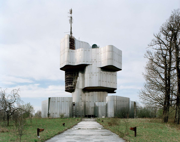 monuments-yugoslavia.jpg